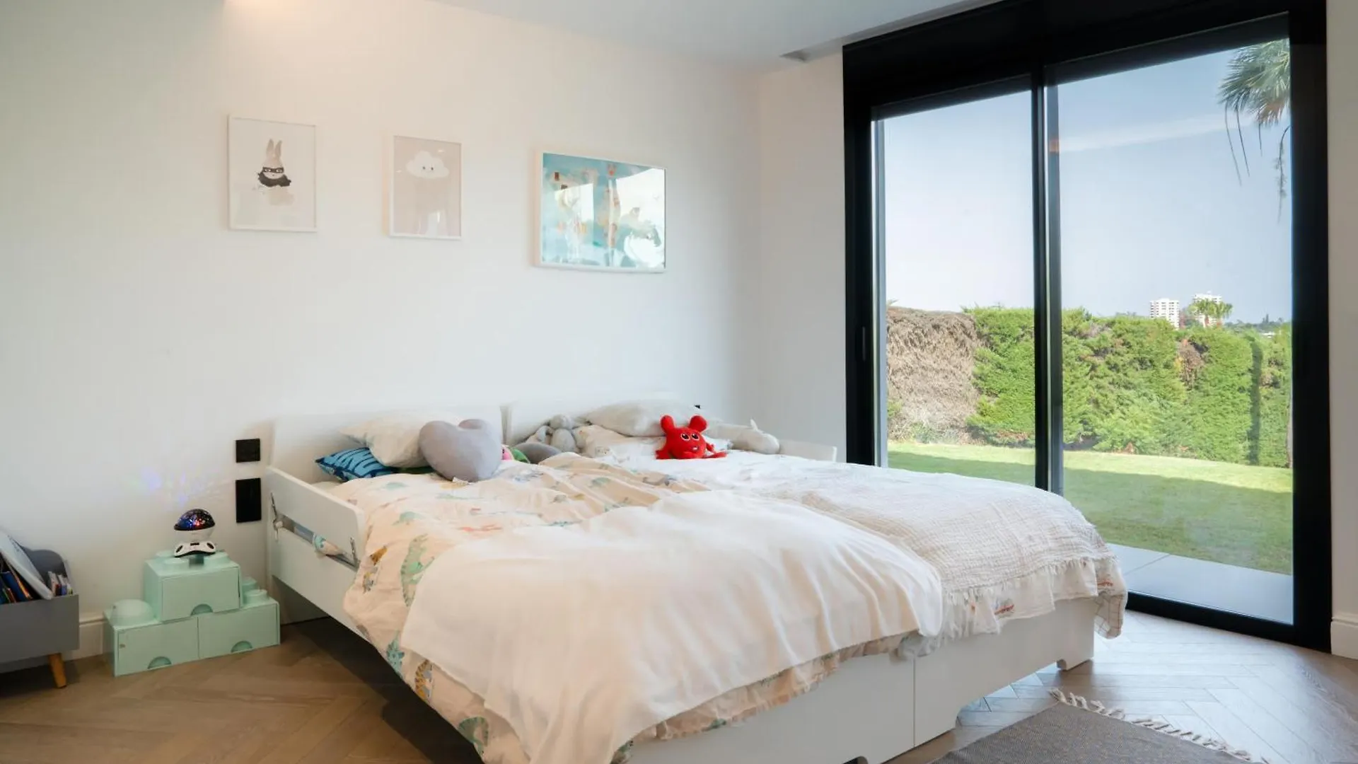 Exquisite 5 Bdrm Luxury Villa W Gym, Bbq, And Pool Marbella Appartement