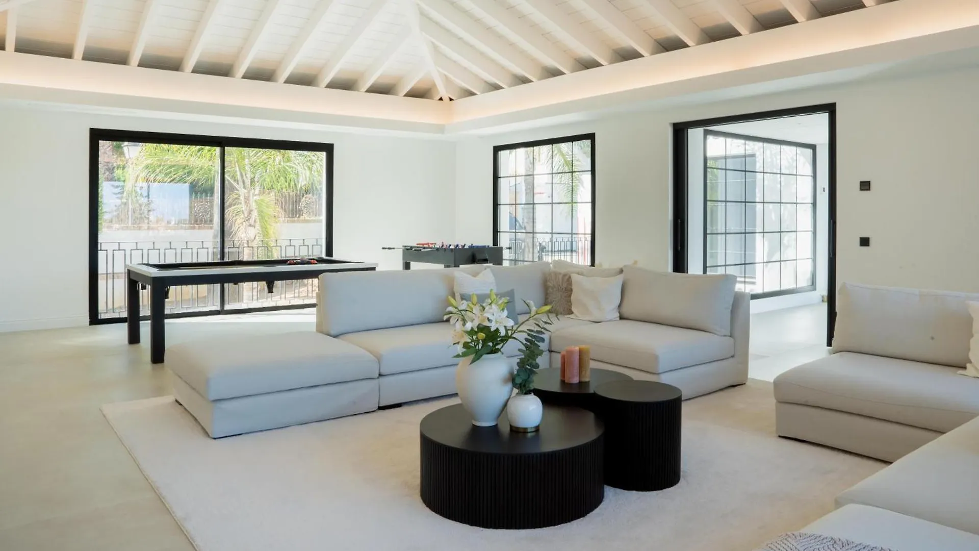Apartment Exquisite 5 Bdrm Luxury Villa W Gym, Bbq, And Pool Marbella