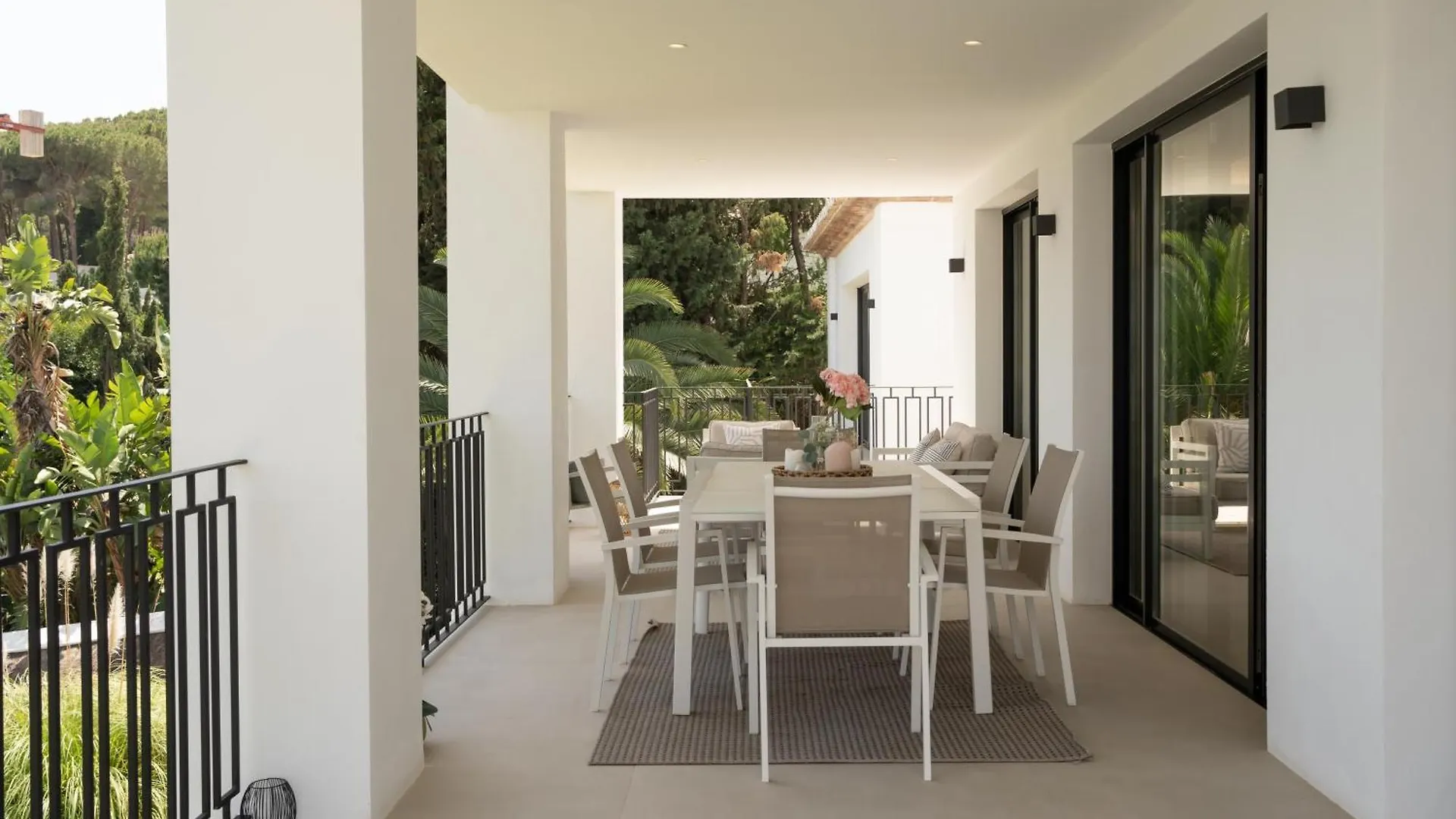Apartment Exquisite 5 Bdrm Luxury Villa W Gym, Bbq, And Pool Marbella