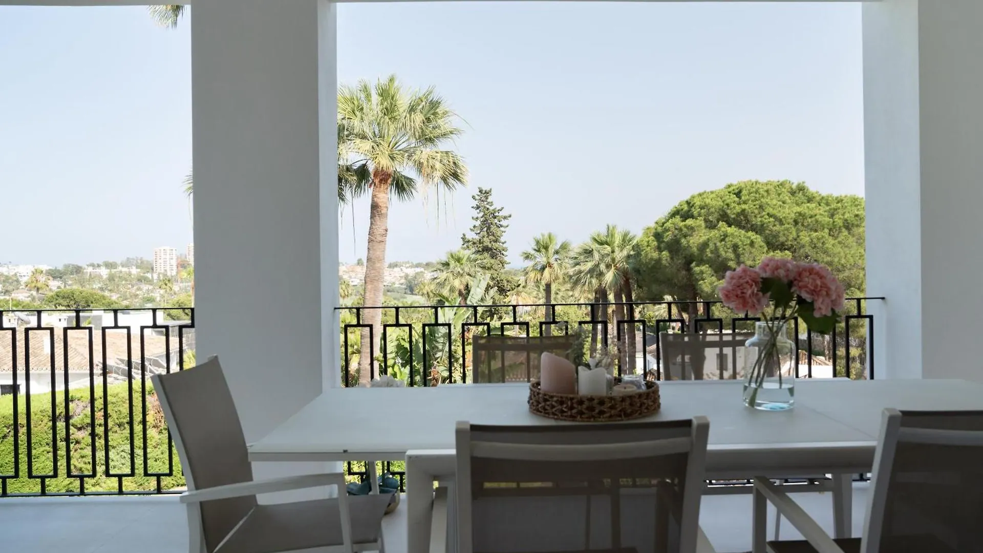 Apartment Exquisite 5 Bdrm Luxury Villa W Gym, Bbq, And Pool Marbella